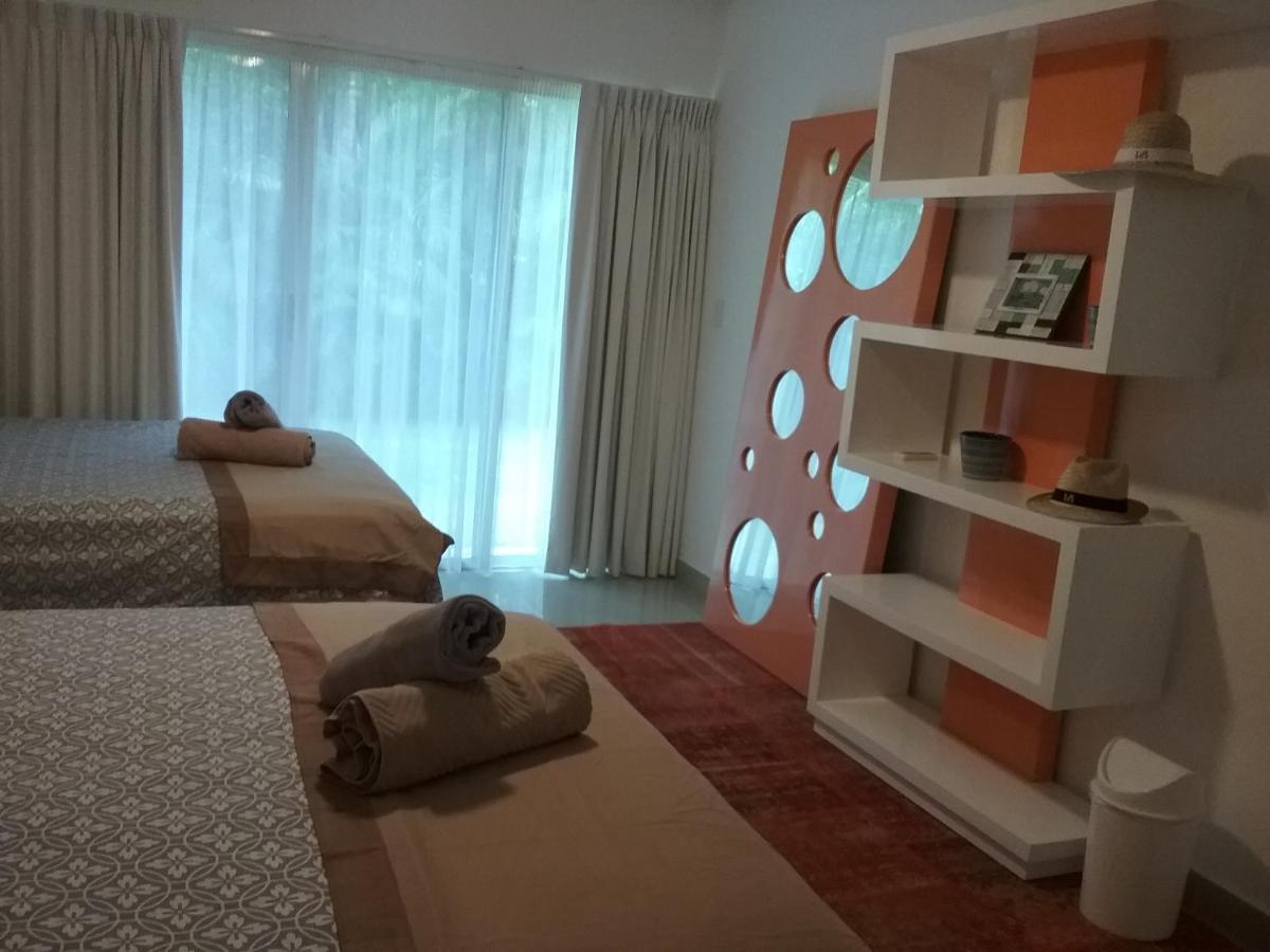 לינה וארוחת בוקר פלאייה דל כרמן Casa Rioja Playacar מראה חיצוני תמונה