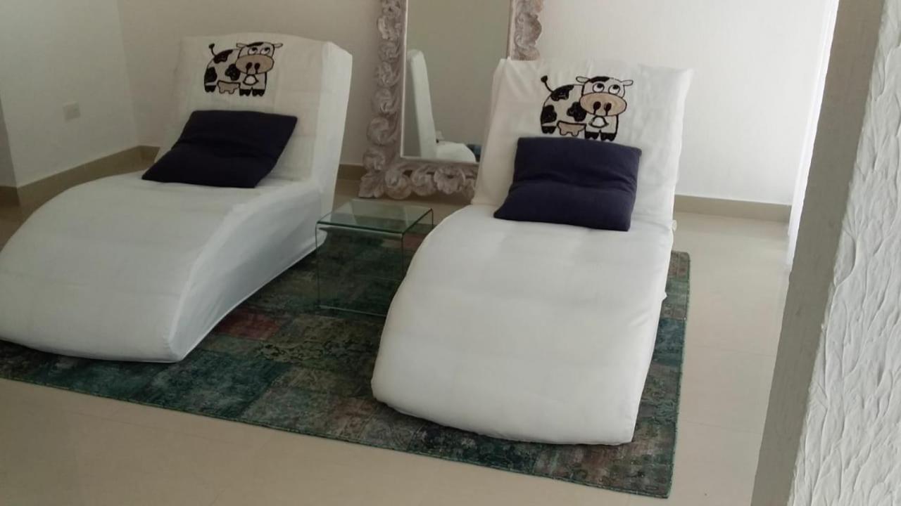 לינה וארוחת בוקר פלאייה דל כרמן Casa Rioja Playacar מראה חיצוני תמונה